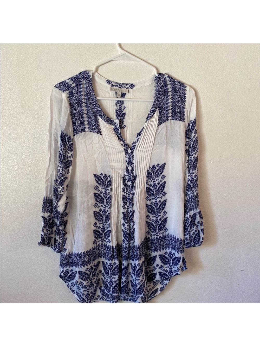 Pale Sky Boho White and Navy Embroidered V-Neck Women’s Top
